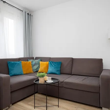 Modern Near Airport Wlochy By Renters